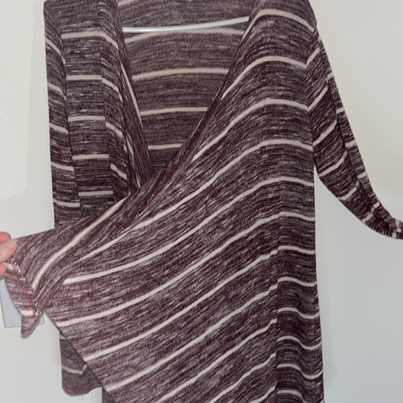 XL Maroon and White stripped open front cardigan - Picture 5 of 6